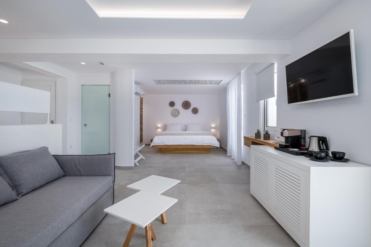 Deluxe Suite with Spa Bath